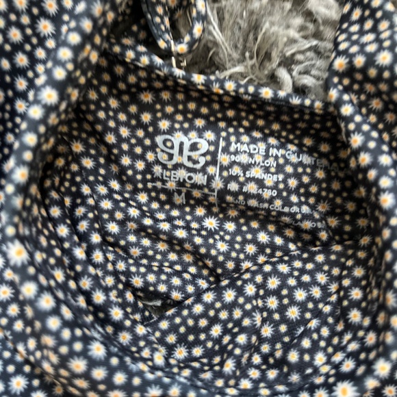 Albion Swim (2 piece) top M bottom L - Picture 4 of 5